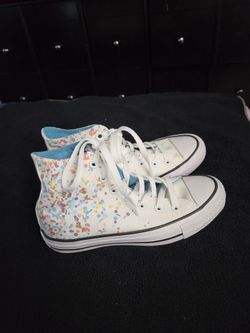 New Converse Sz 4 