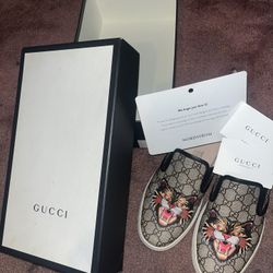 Gucci GG Supreme Tiger Print Slip on Flats