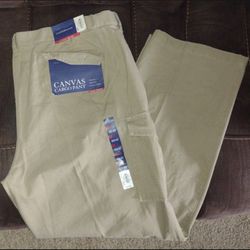 Men's New Croft & Barrow Khaki Cargo Pants Size 42x32