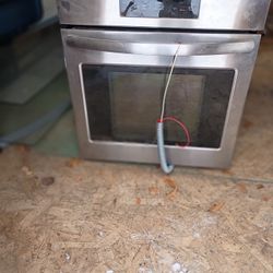 Frigidaire oven 24 Inch 