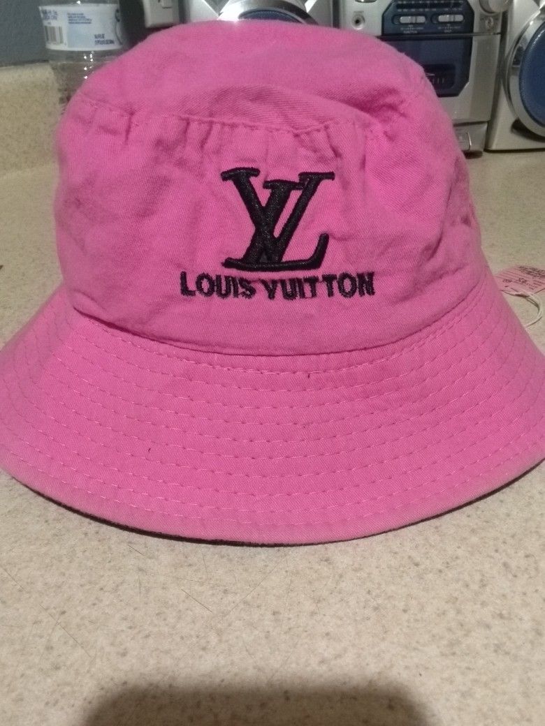 Irreversible Bucket Hat Pink And Black 