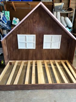 Twin kids bed frame