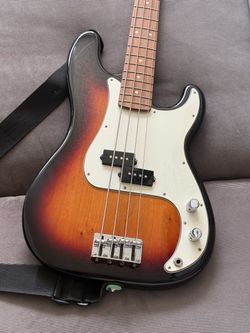 Fender MIM Player P Bass