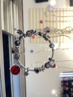 pandora bracelet 16 charms 
