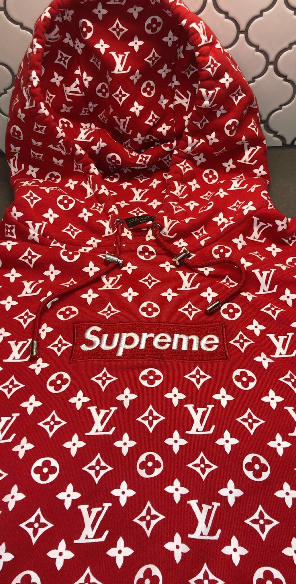 Supreme x Louis Vuitton hoodie size xl (womens) for Sale in Concord, CA -  OfferUp