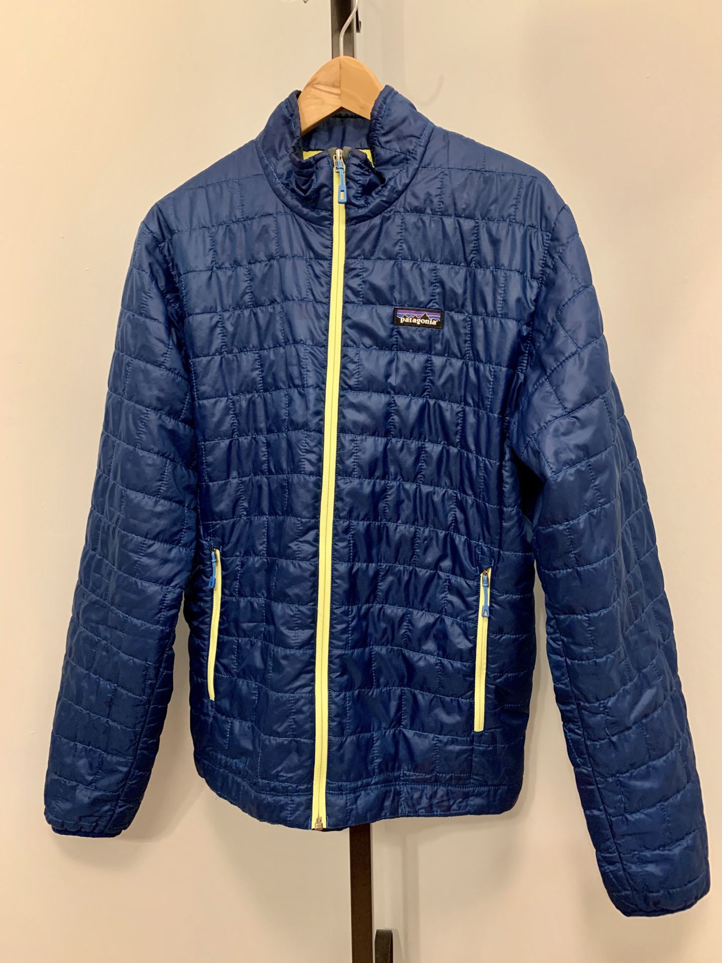 Men’s Patagonia Down Packable Jacket, Size: Medium