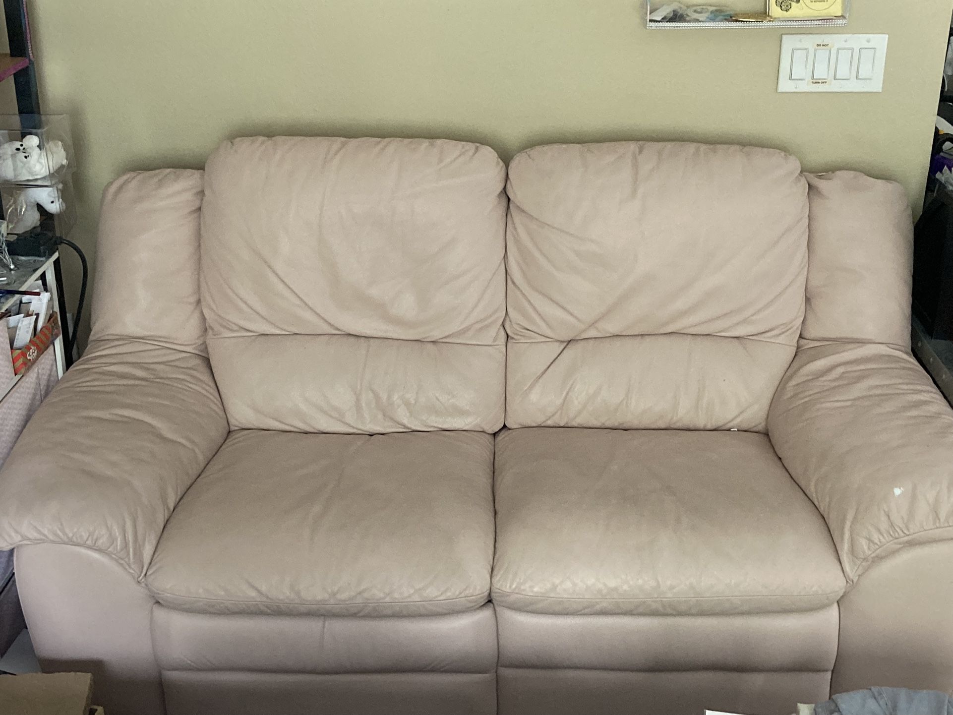 Faux Leather Reclining Loveseat (powder pink)