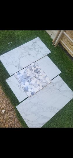 80 sf = 12 x 25 arabescato marble + alaska gray marble pebble