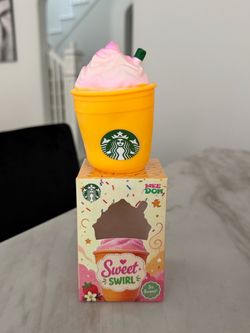 Starbies Needoh swirl cup