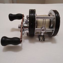 Vintage Abu Garcia Ambassadeur 5000C Reel for Sale in Jennings