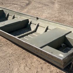 14 Foot Crestliner Jonboat (Jon Boat) CR1436 with Trailer.