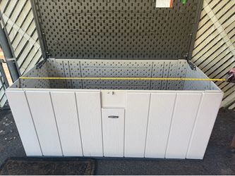 Lifetime 150-Gallon Heavy-Duty Outdoor Storage Deck Box