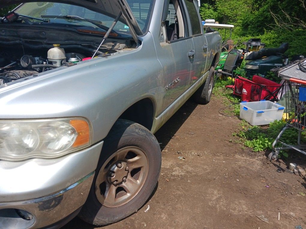 2003 Dodge Ram 1500 Clean 4 Parts