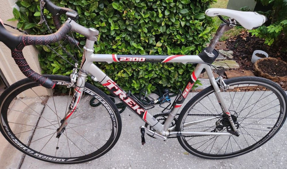 Trek 2300 SLR Road Bike
