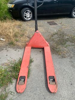 Mighty lift pallet jack