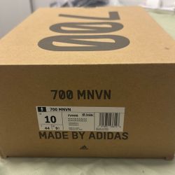 YEEZY 700 MNVN