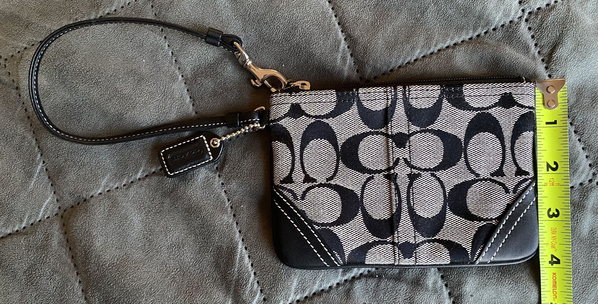 👛 Coach Logo C Wristlet - Gray Black -6.5” X 4” - Leather Accents and Gold Hardware