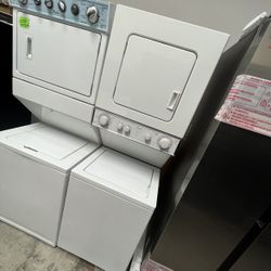 24” WHIRLPOOL WASHER AND ELECTRIC DRYER 