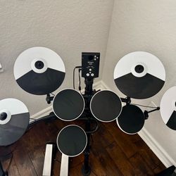 Roland TD-1K Electronic Drum Set