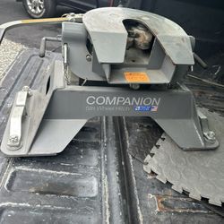 BW Companion 5th Wheel Trailer Hitch 
