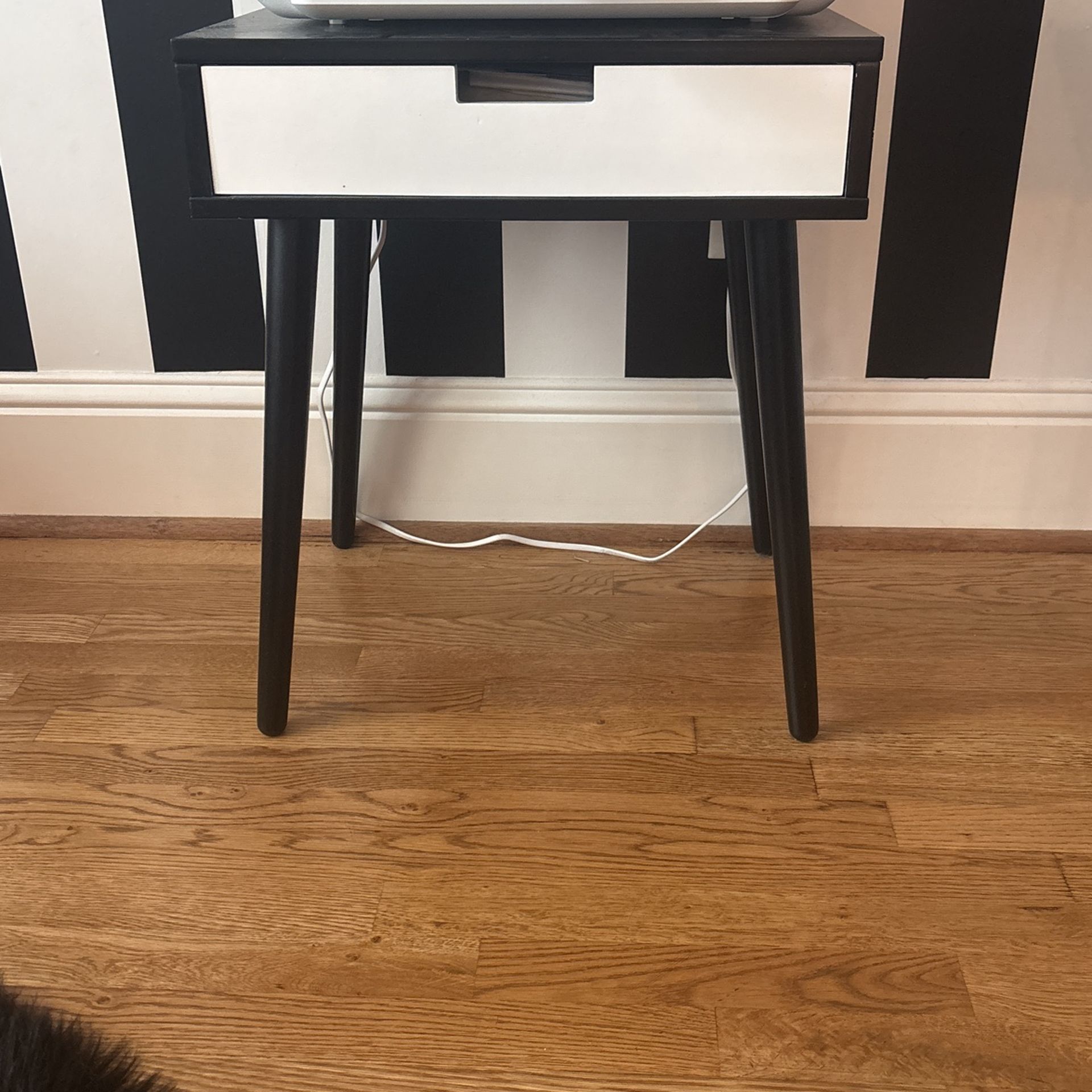 Small Black & White Table