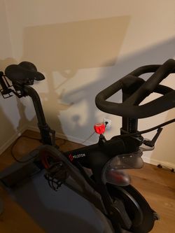 Peloton Bike $550
