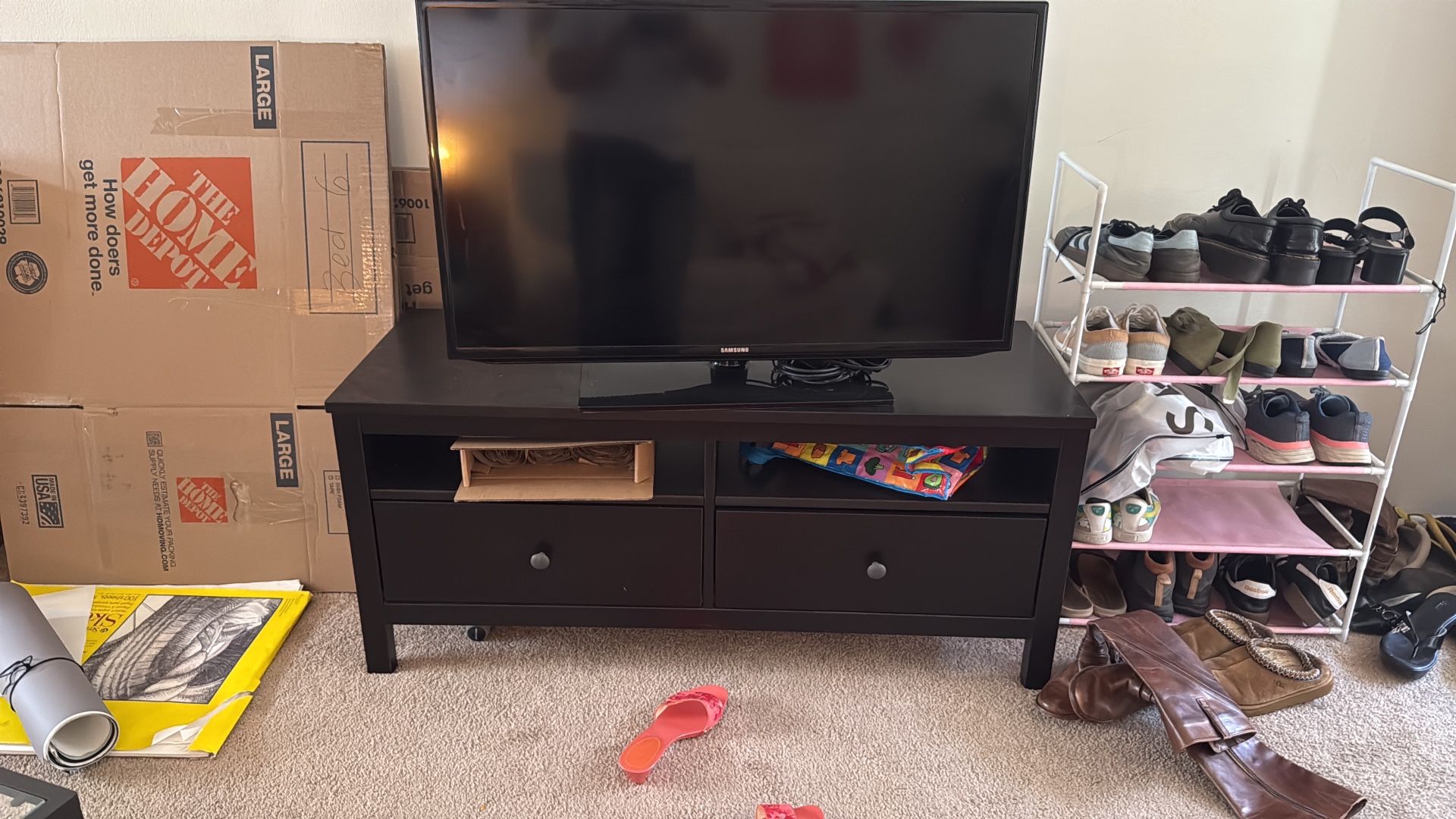 40” Tv + Roku