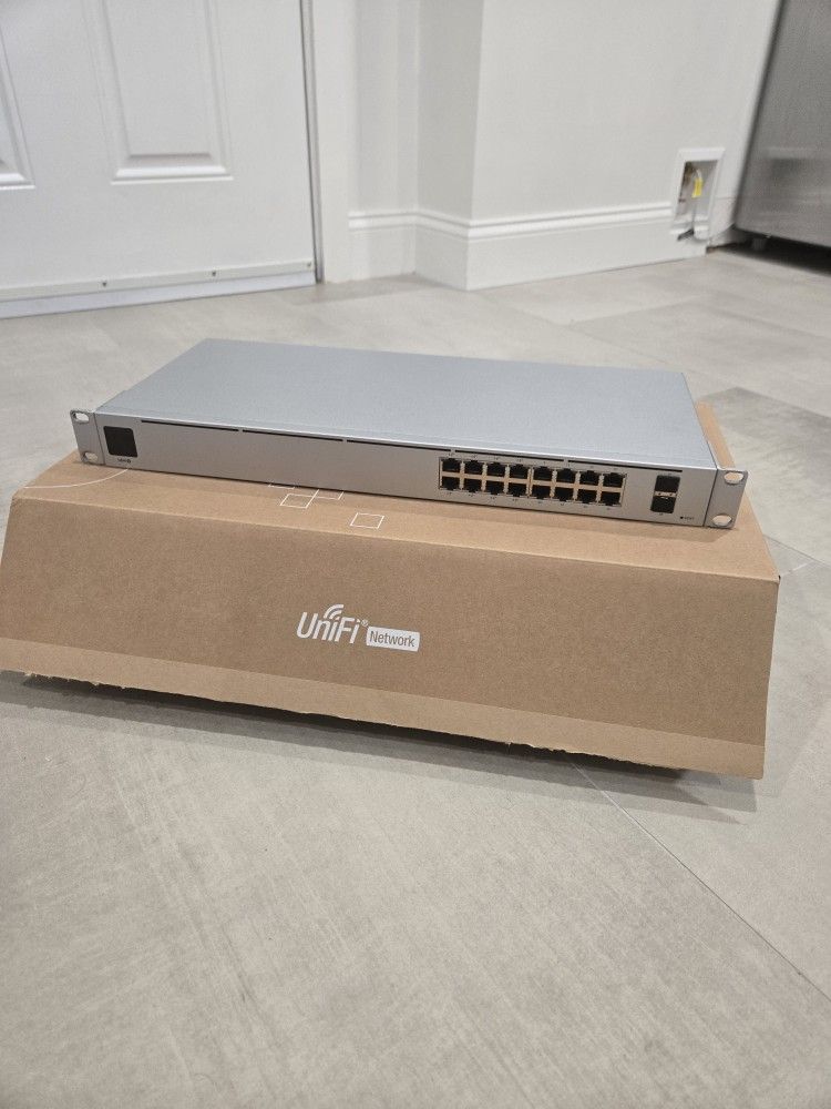 Ubiquiti USW-16 PoE