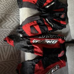 Dirtbike racing gear