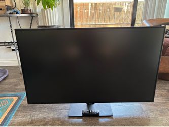 39 inch LG Computer monitor **BROKEN DISPLAY** FREE