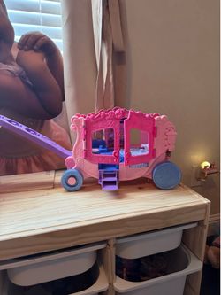 Fisher-Price Little People Princess Pull Along