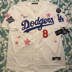 🔥 Kiké Hernández #8 LA Dodgers Jersey – Tokyo Series 🔥 🌸 2025 World Series Champions Patch 🌸