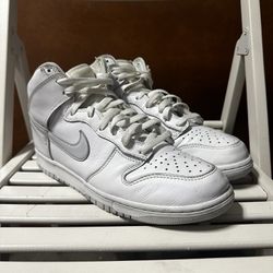 Nike Dunk High ‘Pure Platinum’