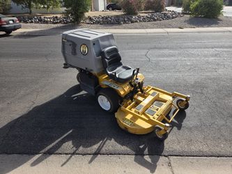2019 Walker C19 Commercial Mower – 48" Collection Deck and Bagger