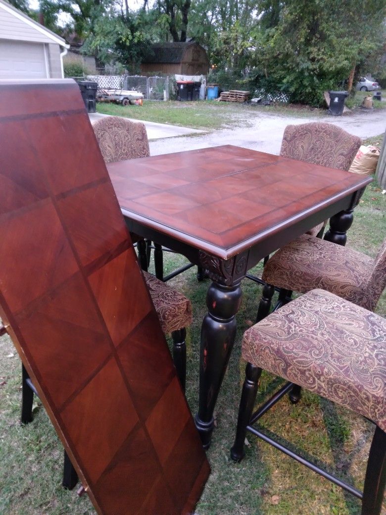 Solid Wood Dinning Table W/leaf & 6 Chairs