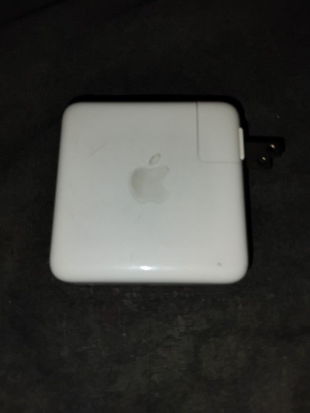 Apple 67 Watt USB-C Portable power Adapter