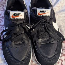 Nike Waffle Debut Black White