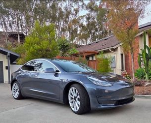 2020 Tesla 3 Long Range w Only 49,170 Miles