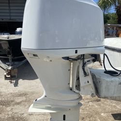 2012 Yamaha 300 HP 4-Stroke 25" Outboard Motor