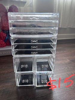 Acrylic cosmetics storage