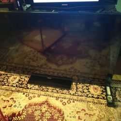 60" Samsung HDTV w/ Remote
