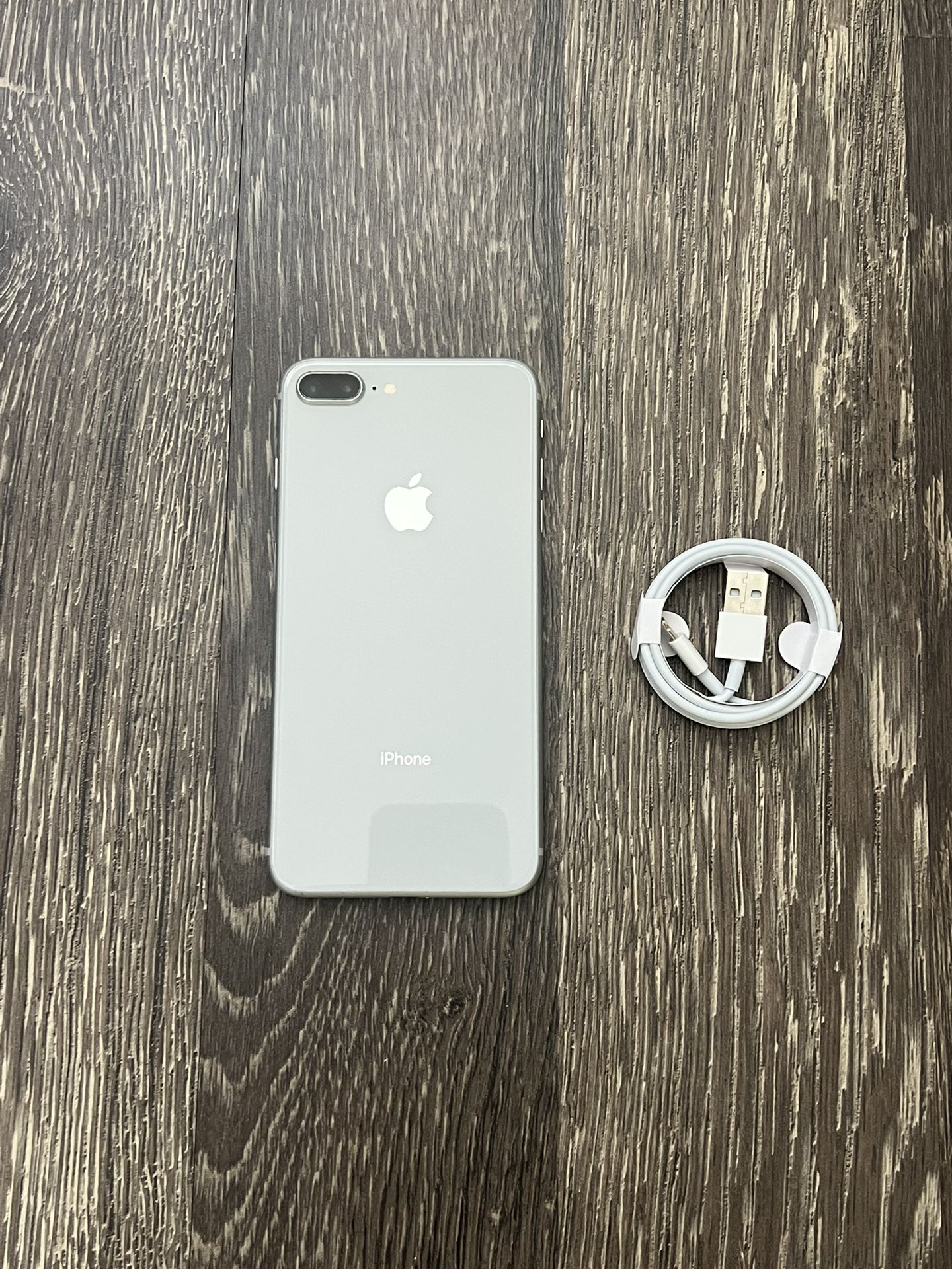 iPhone 8 Plus 256gb Silver UNLOCKED FOR ALL CARRIERS!