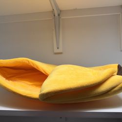 Banana Dog Bed 