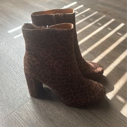 Leopard Boots 