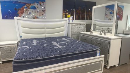Special Offer🚨Modern White 5pc Bed Set 2 FREE nightstand & mattress