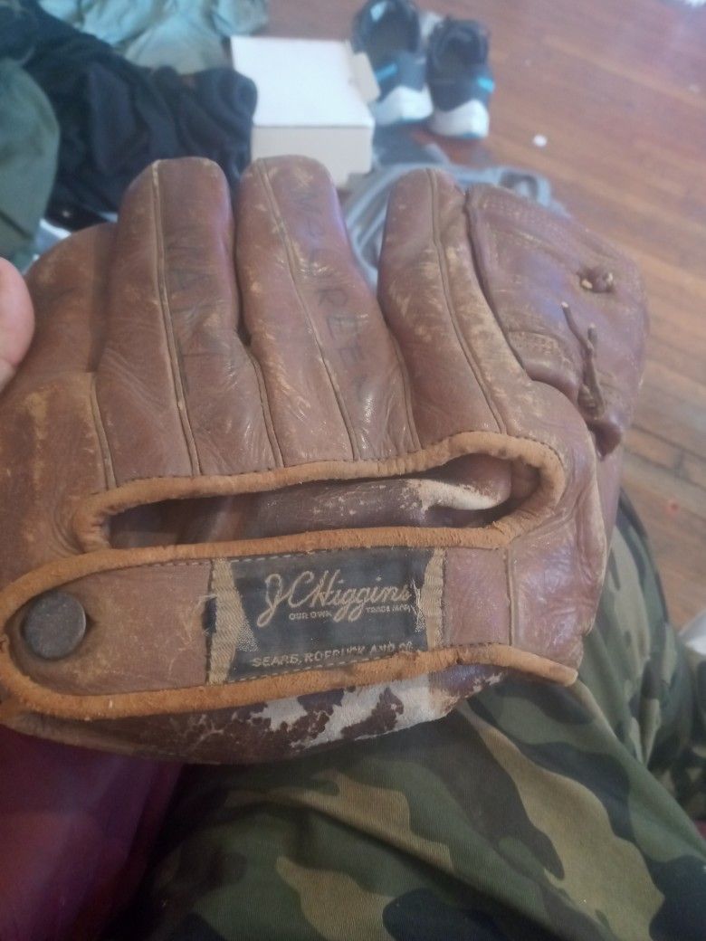 Vintage 1950s Baseball glove