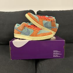 Nike SB Dunk Low Orange Emerald Rise Size 10