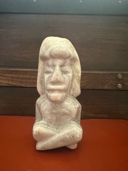 Pre-Columbian/Mexican stone statue