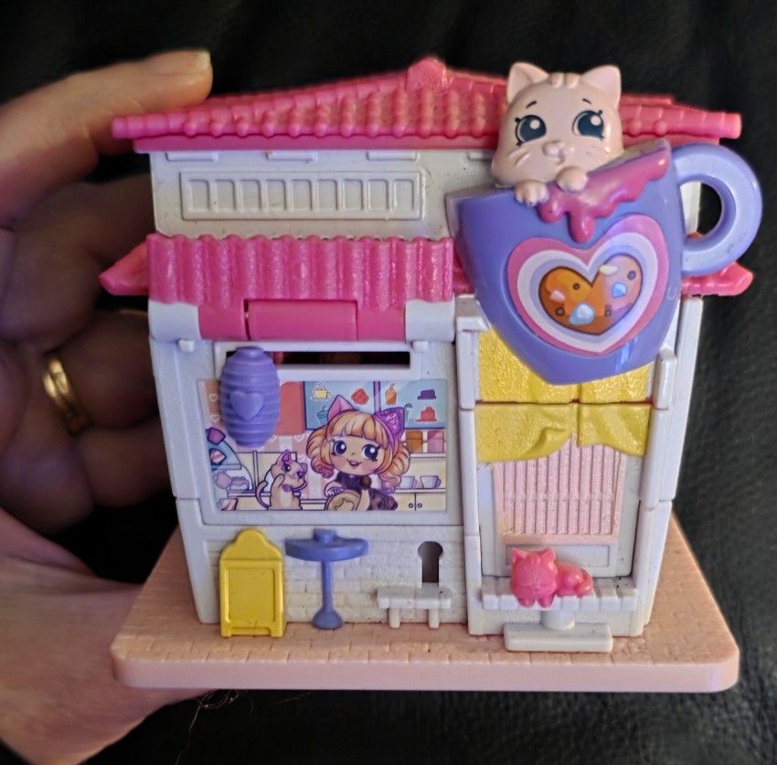 Shopkins Lil Secrets Secret Shops Cutie Cat Cafe With 4 Characters