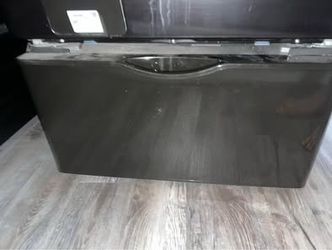 Samsung Universal Laundry Pedestal
